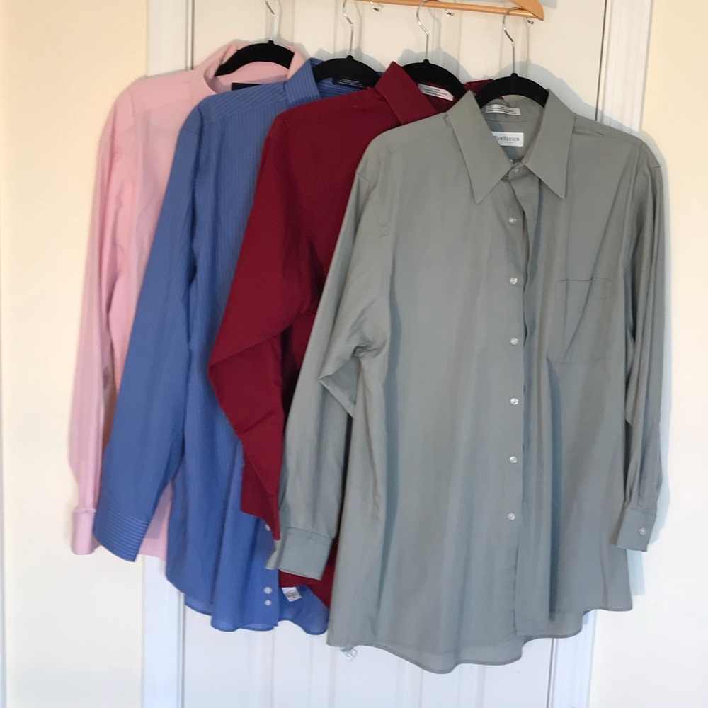 Lot of 5 men’s long sleeves shirts 1 NEW & 4 used.